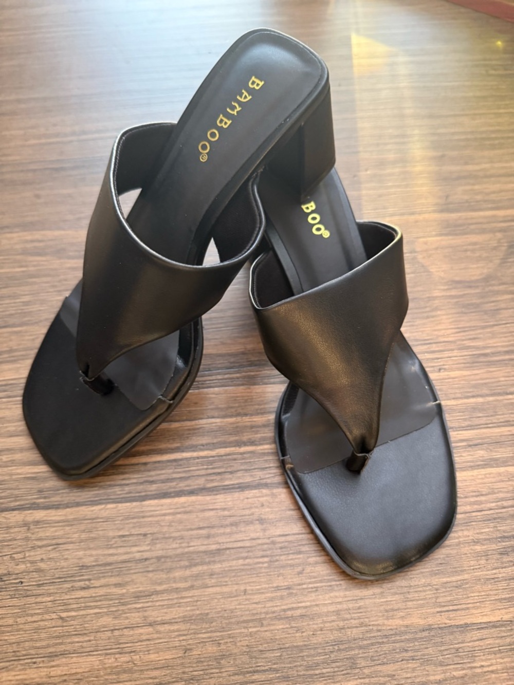 NIB BAMBOO Black Square Toe Block Heel Thong Sandals